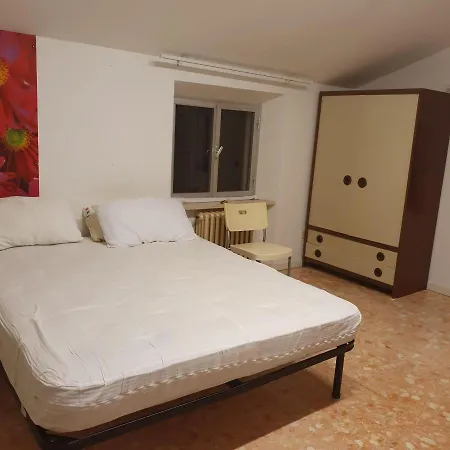 Omero's Apartman *